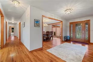 1533 Robertson Dr, Pittsburgh, PA 15237 - Photo 5