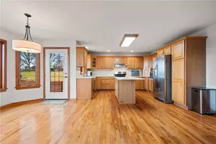 1533 Robertson Dr, Pittsburgh, PA 15237 - Photo 9