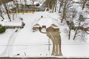 1533 Robertson Dr, Pittsburgh, PA 15237 - Photo 3