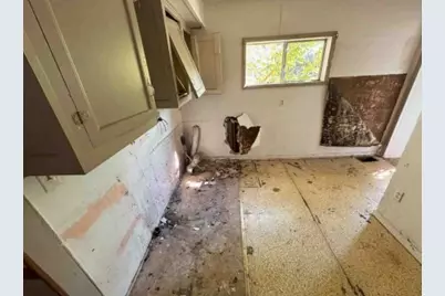 522 E 3rd Ave, Tarentum, PA 15084 - Photo 5