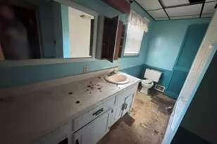 522 E 3rd Ave, Tarentum, PA 15084 - Photo 11