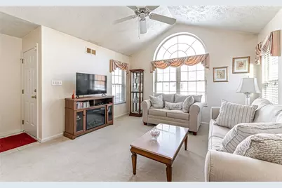 5138 Polo Fields Dr, Hampton, PA 15044 - Photo 5