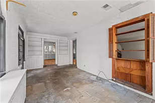 326 Orchard Dr, Pittsburgh, PA 15228 - Photo 9