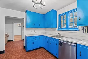 326 Orchard Dr, Pittsburgh, PA 15228 - Photo 15