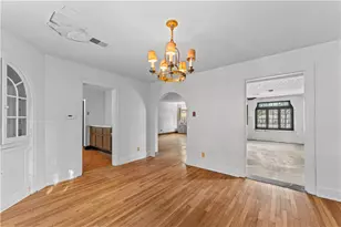 326 Orchard Dr, Pittsburgh, PA 15228 - Photo 11