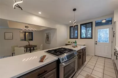 203 N Grandview Dr, Pittsburgh, PA 15215 - Photo 13