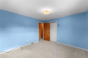 1251 Blue Jay Dr, Scott Township, PA 15243 - Photo 17