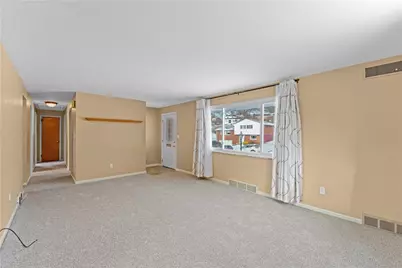 1251 Blue Jay Dr, Scott Township, PA 15243 - Photo 5