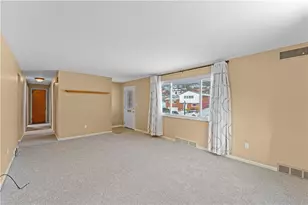 1251 Blue Jay Dr, Scott Township, PA 15243 - Photo 5