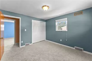 1251 Blue Jay Dr, Scott Township, PA 15243 - Photo 13