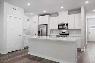 131 Scotland, Harmony Boro, PA 16037 - Photo 9