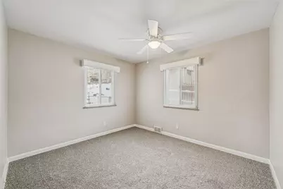 2106 Palm Beach Avenue, Beechview, PA 15216 - Photo 23