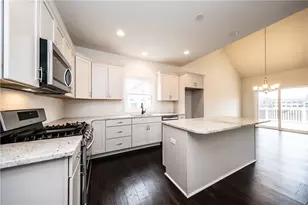 1041 Lakeside Dr, McDonald, PA 15057 - Photo 11