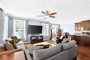 2 Roosevelt Dr, Kennedy Township, PA 15136 - Photo 3