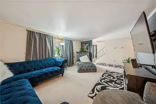 208 Crescent Garden Dr, Pittsburgh, PA 15235 - Photo 7