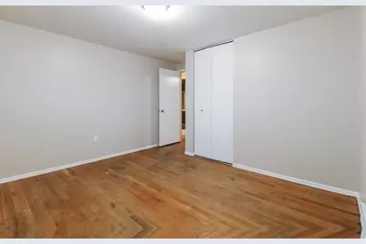 1025 Catherine Dr, Conway, PA 15027 - Photo 11