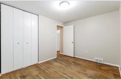 1025 Catherine Dr, Conway, PA 15027 - Photo 13