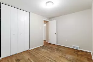 1025 Catherine Dr, Conway, PA 15027 - Photo 13