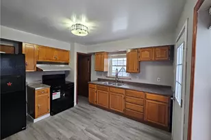 409 Mendelssohn Ave, Clairton, PA 15025 - Photo 3