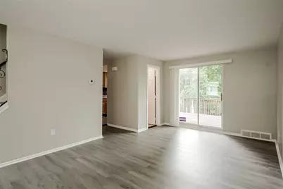 247 Golden Gate Dr, Pittsburgh, PA 15147 - Photo 3