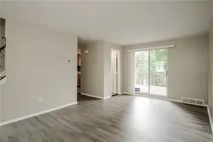 247 Golden Gate Dr, Pittsburgh, PA 15147 - Photo 3