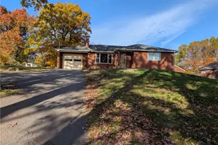 338 Moon Clinton Rd, Moon/Crescent Twp, PA 15108 - Photo 3