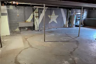 338 Moon Clinton Rd, Moon/Crescent Twp, PA 15108 - Photo 11