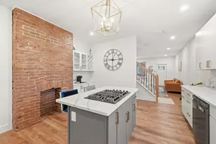 3823 Mintwood St, Pittsburgh, PA 15201 - Photo 9