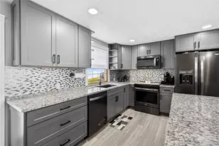 101 Cranbrooke Dr, Findlay Township, PA 15108 - Photo 9