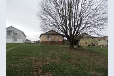 132 Armour St, Centerville, PA 15358 - Photo 9