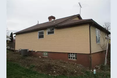 132 Armour St, Centerville, PA 15358 - Photo 5