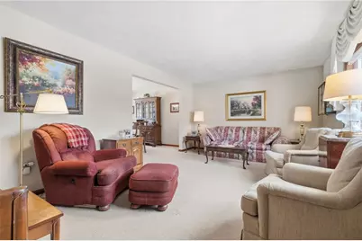 571 Cedar Glenn Dr, North Huntingdon, PA 15642 - Photo 9