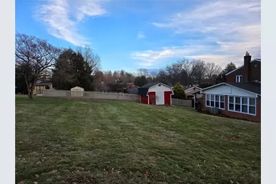 11 Franconia Dr, Hempfield Township, PA 15601 - Photo 5