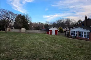 11 Franconia Dr, Hempfield Township, PA 15601 - Photo 5