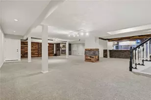 2155 S Villa Dr, Hampton, PA 15044 - Photo 37