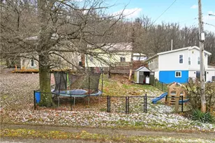 3308 N 32nd Ave, Pulaski Township, PA 15066 - Photo 5