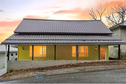 3308 N 32nd Ave, Pulaski Township, PA 15066 - Photo 1