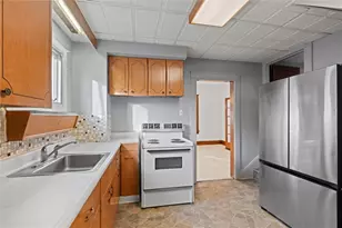 510 Laurel Blvd, New Castle, PA 16101 - Photo 9