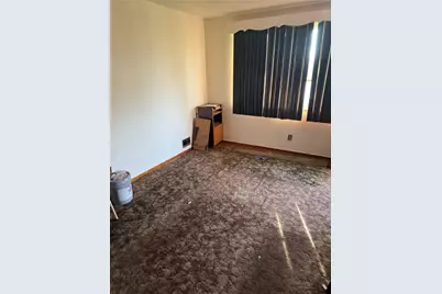 3015 Maryland Ave, North Versailles, PA 15137 - Photo 5