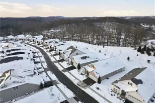 289 Jefferson Ln, Cranberry Township, PA 16066 - Photo 3