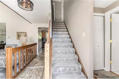 79 Fawnvue Dr, Robinson Twp, PA 15136 - Photo 5