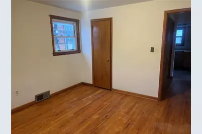 1020 Poe St, Vandergrift, PA 15690 - Photo 5