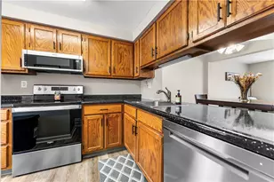 202 Timberidge Dr, Bethel Park, PA 15102 - Photo 9