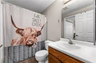 202 Timberidge Dr, Bethel Park, PA 15102 - Photo 21