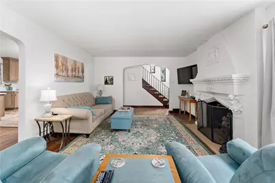 1012 Forsythe Rd, Carnegie, PA 15106 - Photo 3