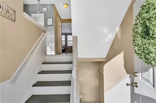 4B Springwood Sq, Springdale Township, PA 15049 - Photo 3