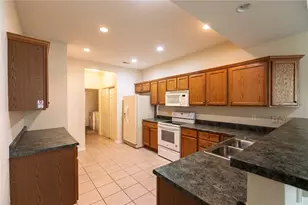 1153 Cobblestone Ln, Adams Township, PA 16059 - Photo 3