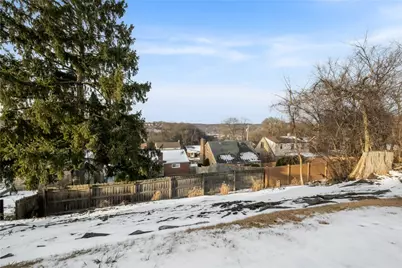 557 Hillcrest Ave, Stowe Township, PA 15136 - Photo 37