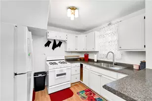 821 Vogan St, New Castle, PA 16101 - Photo 13