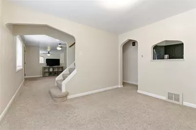 1409 Jefferson Heights Rd, Wilkins Township, PA 15235 - Photo 9